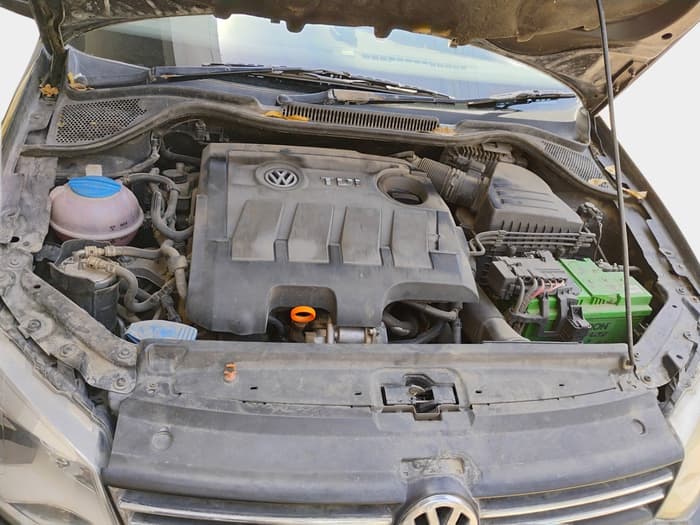 2011 Volkswagen Vento HIGHLINE DIESEL 1.6, Diesel, Manual, 2,37,197 km, exterior