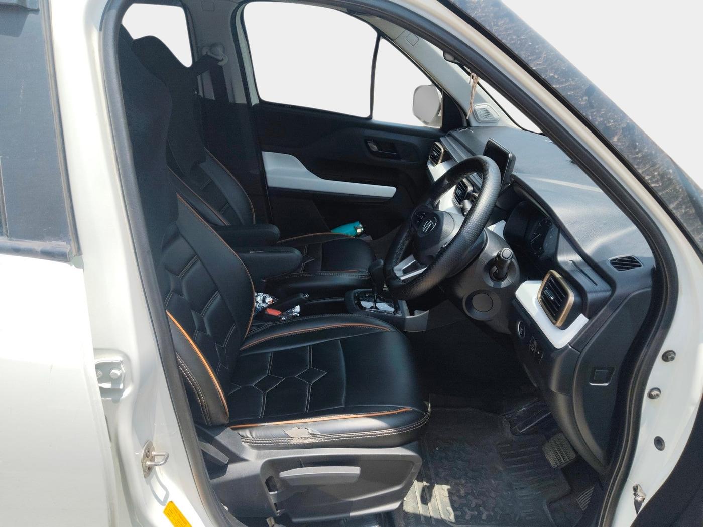2023 Tata PUNCH ACCOMPLISHED DAZZLE PACK AMT, Petrol, Automatic, 37,345 km, interior