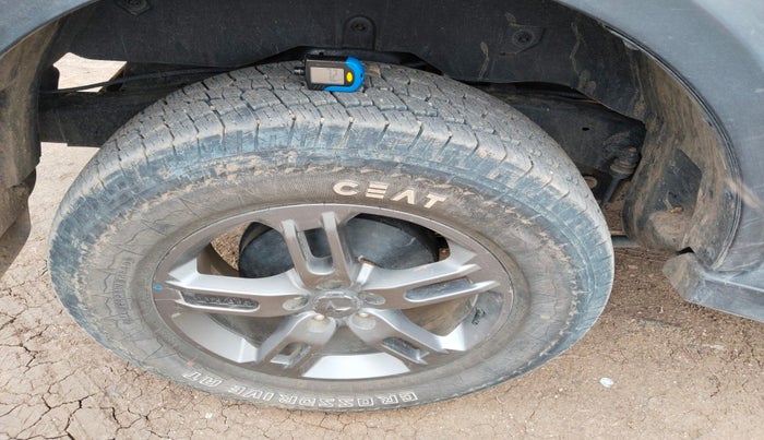 2023 Mahindra Thar LX P 2WD AT HT, Petrol, Automatic, 9,759 km, tyre