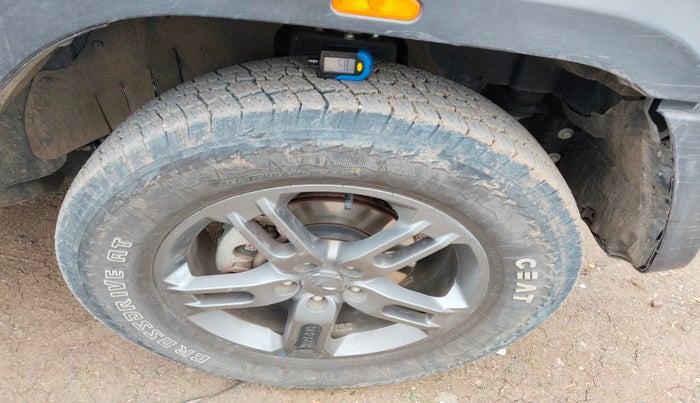 2023 Mahindra Thar LX P 2WD AT HT, Petrol, Automatic, 9,759 km, tyre