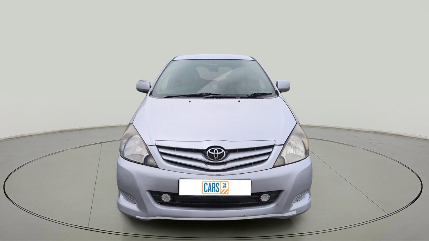 2010 Toyota Innova 2.5 G4 8 STR, Diesel, Manual, 1,86,291 km, exterior