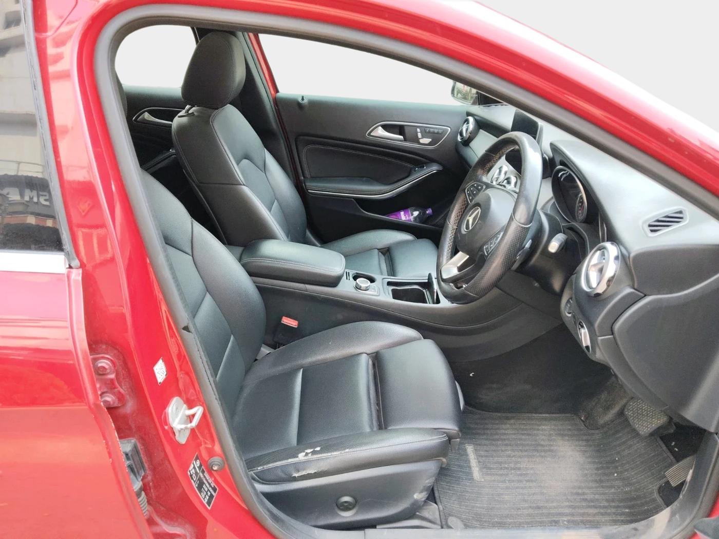 2017 Mercedes Benz GLA Class 200 CDI SPORT, Diesel, Automatic, 74,379 km, interior