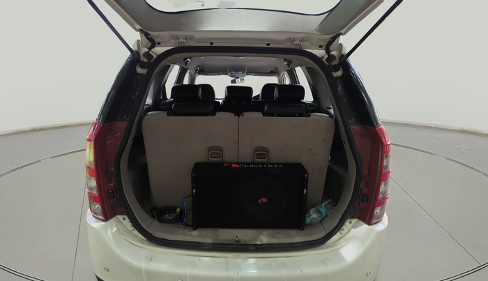 2018 Mahindra XUV500 W6, Diesel, Manual, 1,50,416 km, exterior