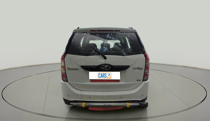 2018 Mahindra XUV500 W6, Diesel, Manual, 1,50,416 km, exterior