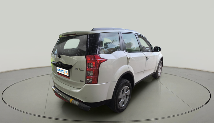 2018 Mahindra XUV500 W6, Diesel, Manual, 1,50,416 km, exterior