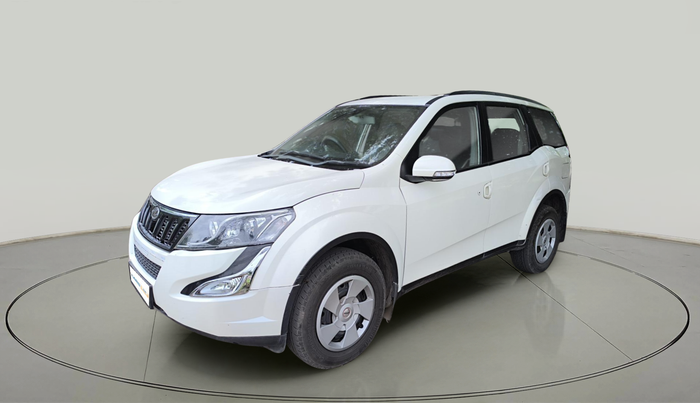 2018 Mahindra XUV500 W6, Diesel, Manual, 1,50,416 km, exterior
