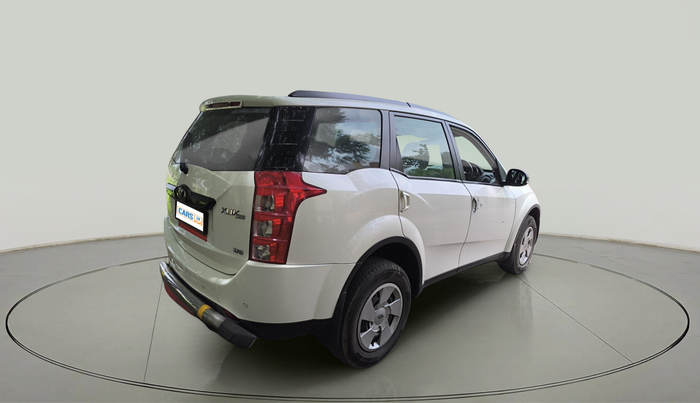 2018 Mahindra XUV500 W6, Diesel, Manual, 1,50,416 km, exterior