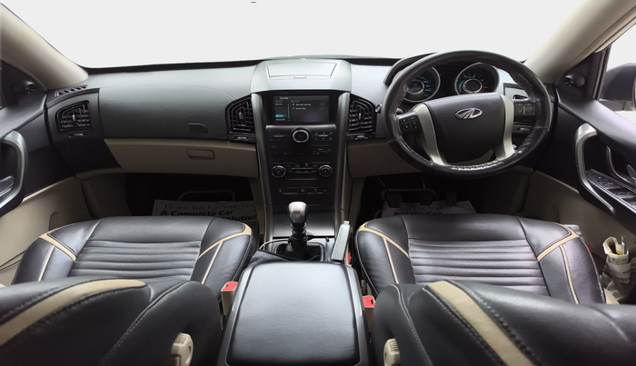 2018 Mahindra XUV500 W6, Diesel, Manual, 1,50,416 km, interior
