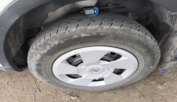 2018 Mahindra XUV500 W6, Diesel, Manual, 1,50,416 km, tyre
