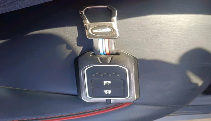 2017 Honda WR-V 1.5L I-DTEC VX MT, Diesel, Manual, 1,01,882 km, interior