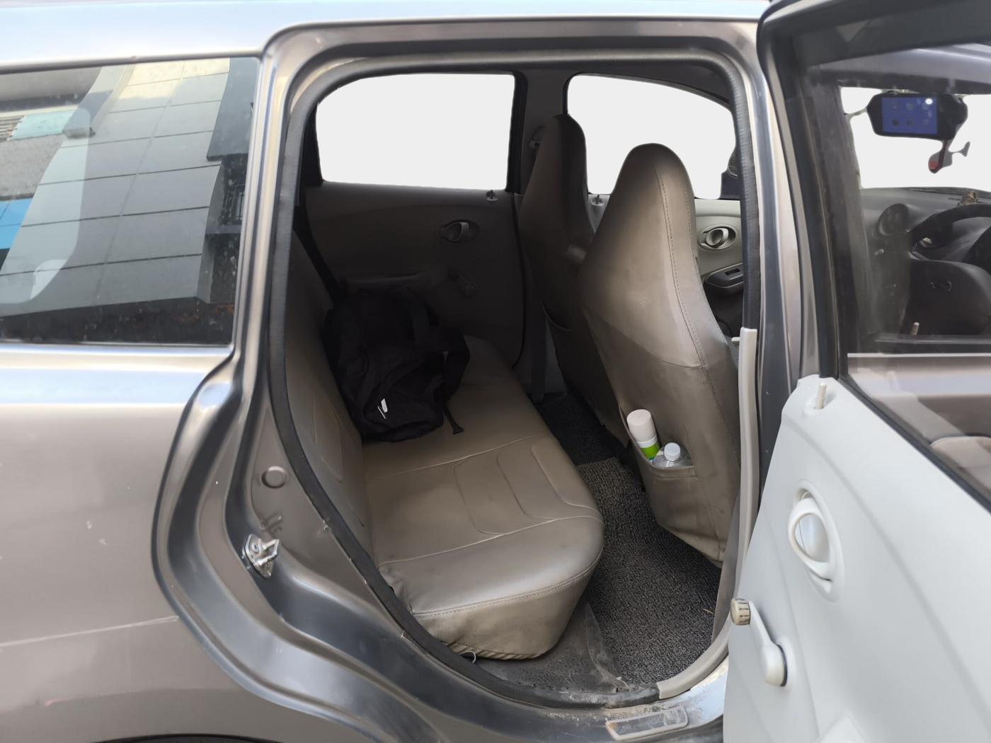 2015 Datsun Go Plus T, Petrol, Manual, 1,20,684 km, interior