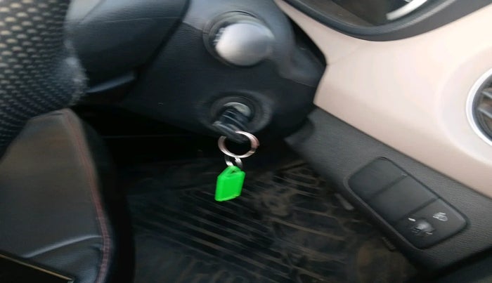 2017 Hyundai Grand i10 SPORTZ U2 1.2 CRDI, Diesel, Manual, 78,928 km, interior