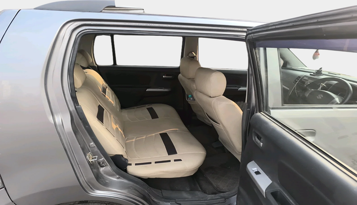 2012 Maruti Wagon R 1.0 VXI, Petrol, Manual, 1,04,446 km, interior