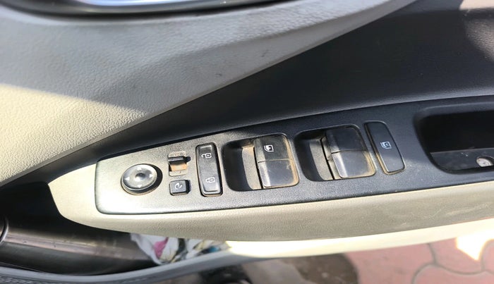 2020 Hyundai GRAND I10 NIOS SPORTZ 1.2 KAPPA VTVT, Petrol, Manual, 85,169 km, interior