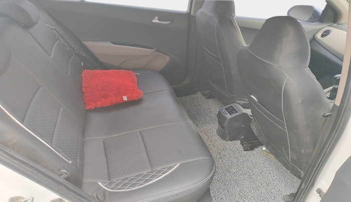 2017 Hyundai Grand i10 ASTA U2 1.2 CRDI, Diesel, Manual, 1,00,000 km, interior