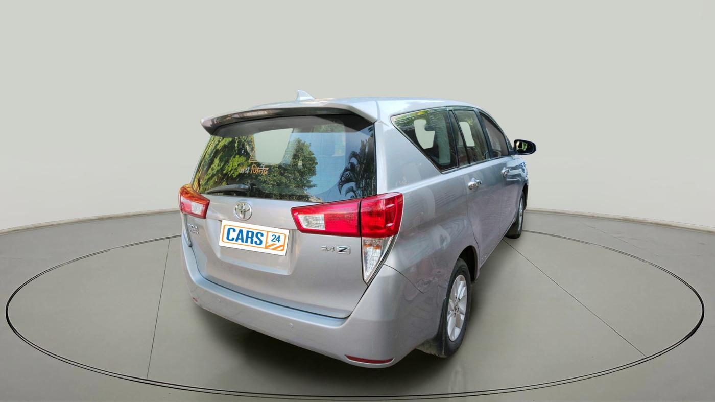 2016 Toyota Innova Crysta 2.4 ZX 7 STR, Diesel, Manual, 1,42,025 km, exterior