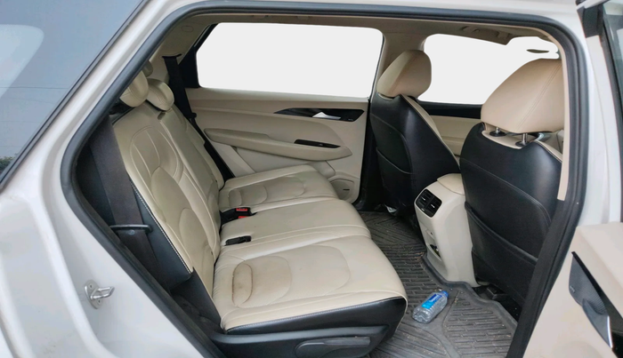 2022 MG HECTOR SHARP HYBRID 1.5 PETROL, Petrol, Manual, 22,639 km, interior