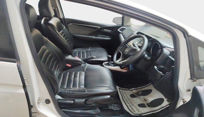 2017 Honda WR-V 1.5L I-DTEC VX MT, Diesel, Manual, 1,74,672 km, interior