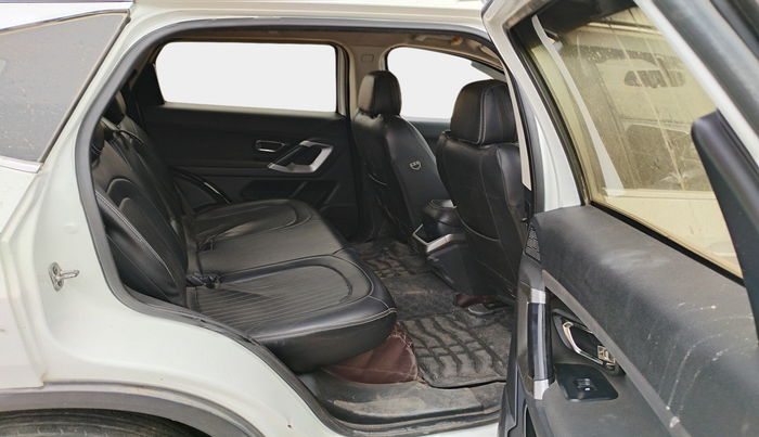 2019 Tata Harrier XT 2.0L KRYOTEC, Diesel, Manual, 1,01,183 km, interior