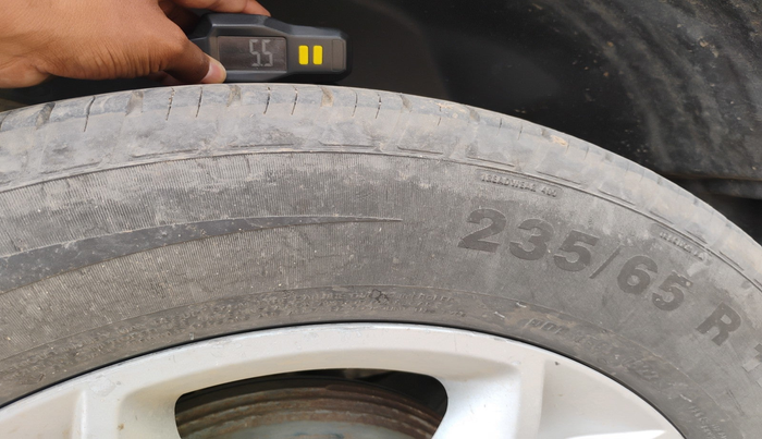 2019 Tata Harrier XT 2.0L KRYOTEC, Diesel, Manual, 1,01,183 km, tyre