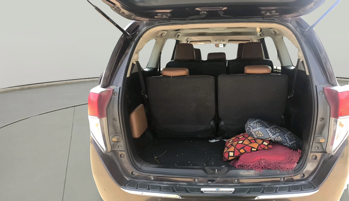 2020 Toyota Innova Crysta 2.4 GX 8 STR, Diesel, Manual, 1,42,330 km, exterior