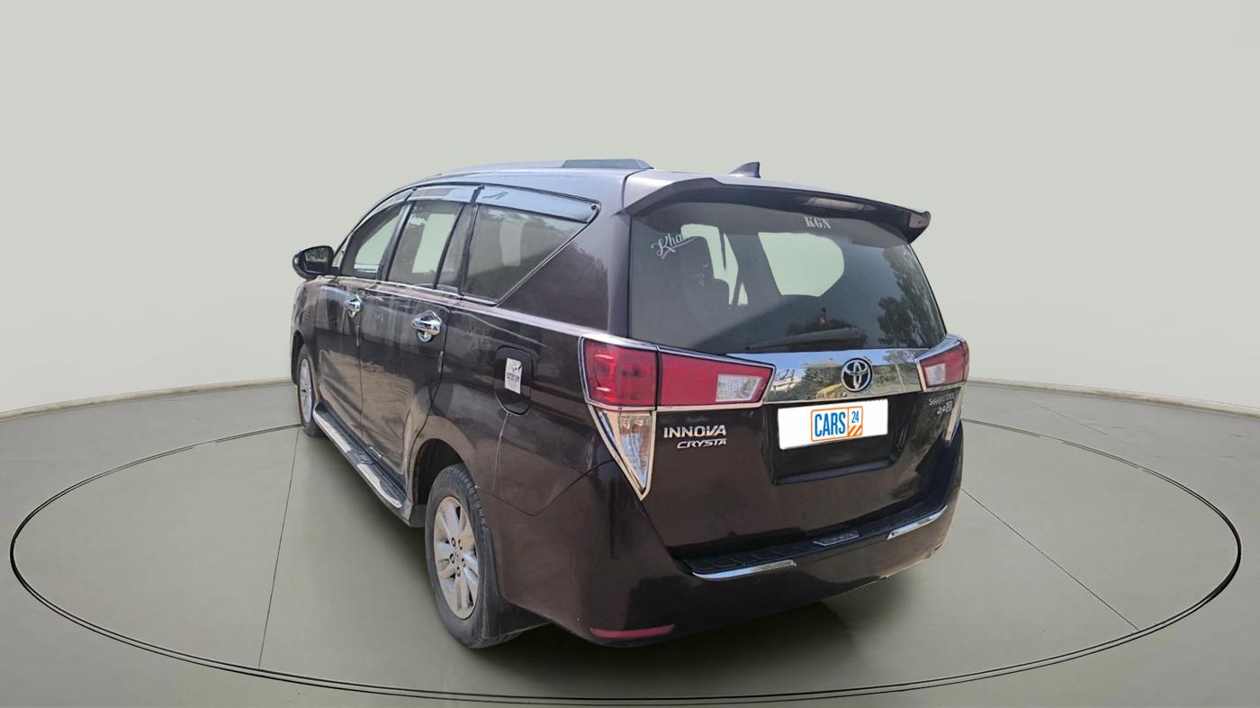 2020 Toyota Innova Crysta 2.4 GX 8 STR, Diesel, Manual, 1,42,330 km, exterior