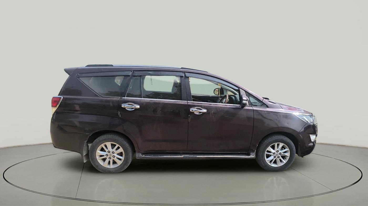 2020 Toyota Innova Crysta 2.4 GX 8 STR, Diesel, Manual, 1,42,330 km, exterior
