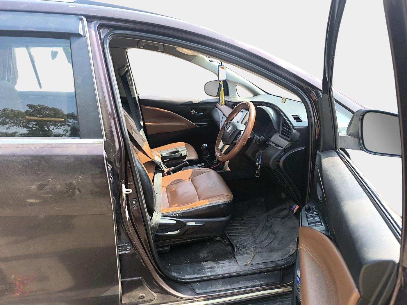 2020 Toyota Innova Crysta 2.4 GX 8 STR, Diesel, Manual, 1,42,330 km, interior