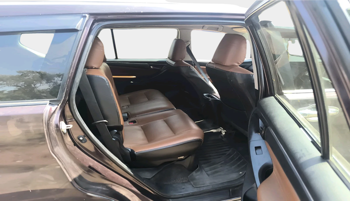 2020 Toyota Innova Crysta 2.4 GX 8 STR, Diesel, Manual, 1,42,330 km, interior