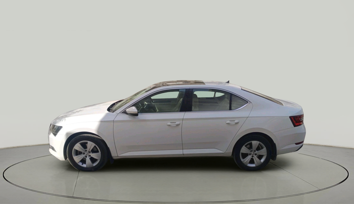 2018 Skoda Superb STYLE 2.0 TDI AT, Diesel, Automatic, 1,41,530 km, exterior