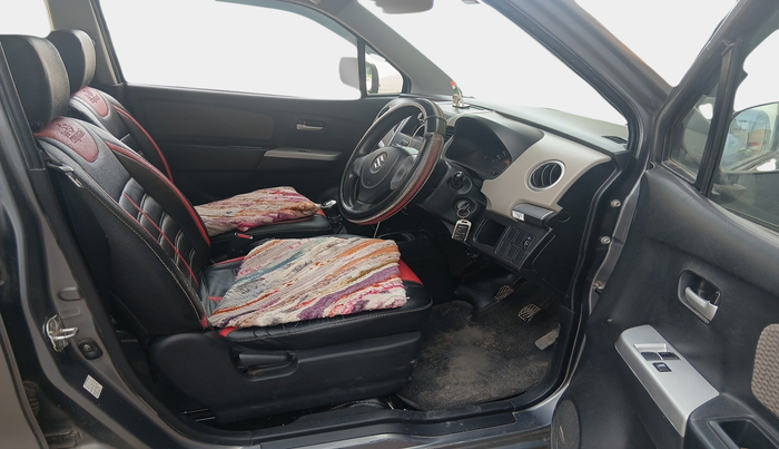2013 Maruti Wagon R 1.0 LXI, Petrol, Manual, 1,04,890 km, interior