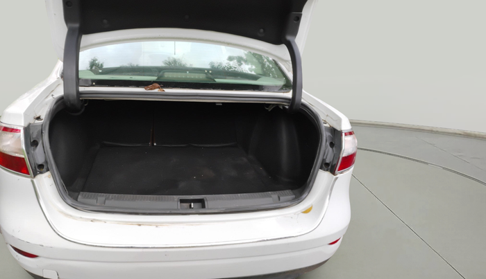 2012 Renault Fluence 1.5 E4, Diesel, Manual, 2,29,170 km, exterior