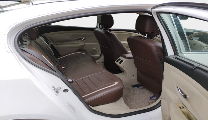 2012 Renault Fluence 1.5 E4, Diesel, Manual, 2,29,170 km, interior