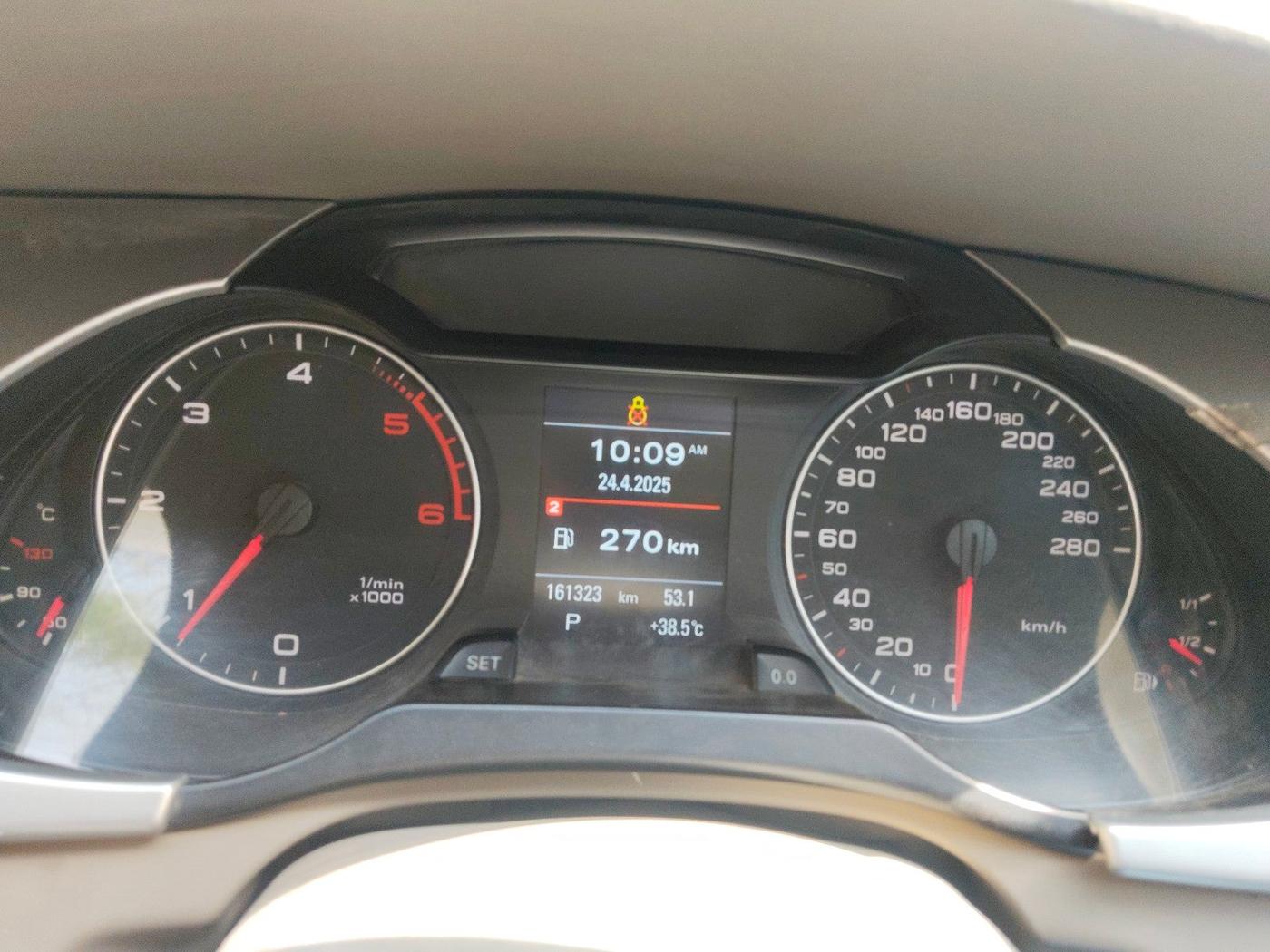 2010 Audi A4 2.0 TDI, Diesel, Automatic, 1,61,323 km, interior