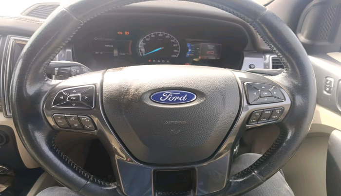 2016 Ford Endeavour TITANIUM 3.2 4X4 AT, Diesel, Automatic, 1,27,235 km, interior