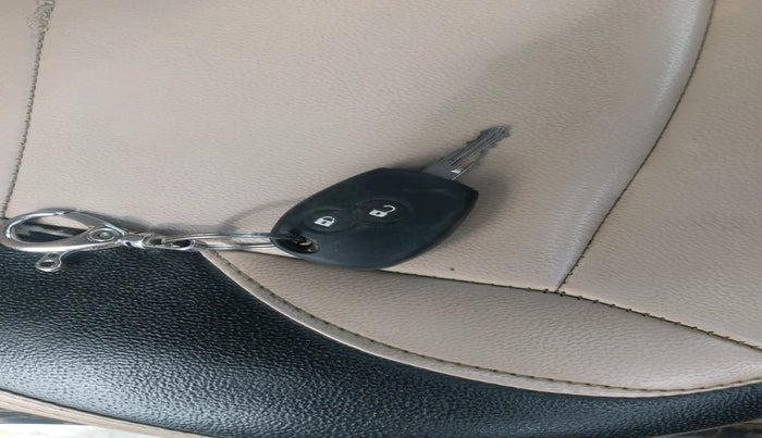 2013 Renault Duster 85 PS RXE DIESEL, Diesel, Manual, 80,250 km, interior