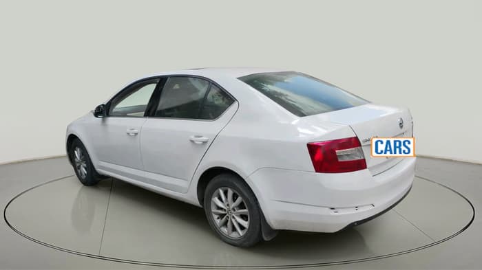2013 Skoda Octavia ELEGANCE 2.0 TDI AT, Diesel, Automatic, 88,000 km, exterior
