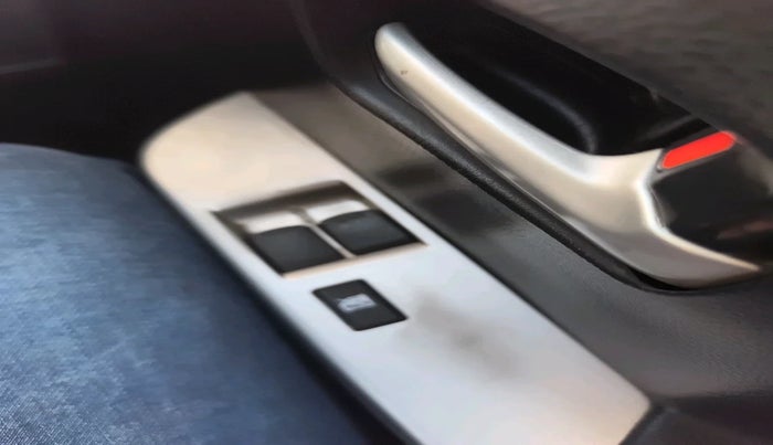 2014 Maruti Wagon R 1.0 LXI CNG, Petrol, Manual, 95,606 km, interior