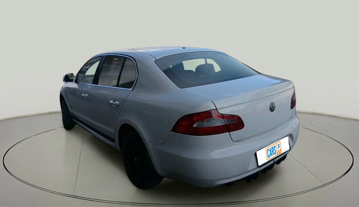 2011 Skoda Superb ELEGANCE 2.0 TDI CR AT, Diesel, Automatic, 1,25,086 km, exterior