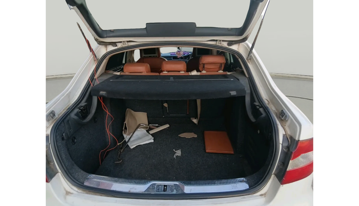 2011 Skoda Superb ELEGANCE 2.0 TDI CR AT, Diesel, Automatic, 1,25,086 km, exterior