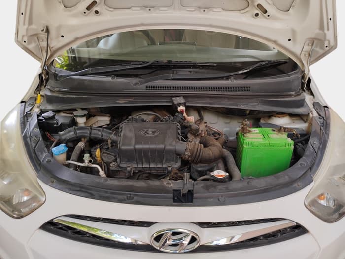 2015 Hyundai i10 SPORTZ 1.1, Petrol, Manual, 16,902 km, exterior