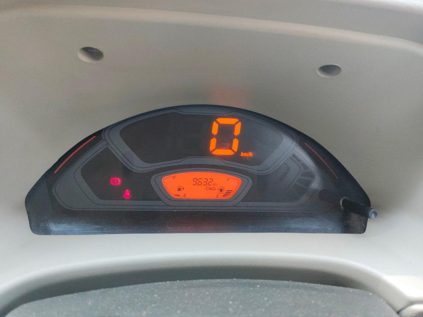 2024 Maruti Eeco 5 STR AC CNG, Petrol, Manual, 9,632 km, interior