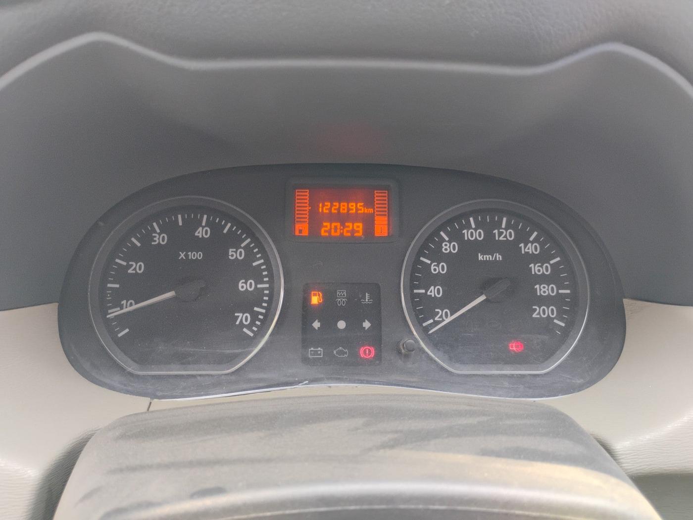 2014 Nissan Terrano XL (D), Diesel, Manual, 1,22,895 km, interior