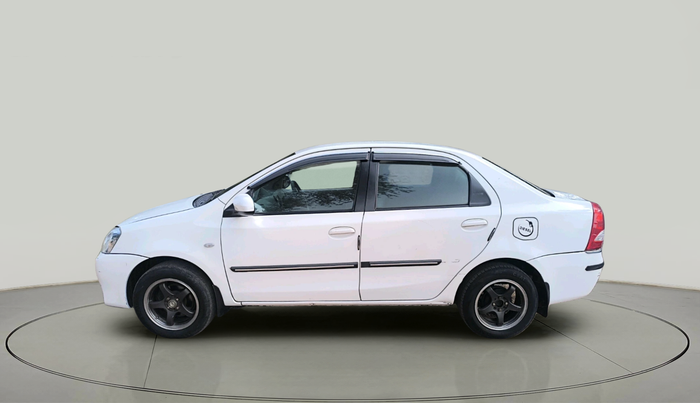 2013 Toyota Etios GD, Diesel, Manual, 1,84,018 km, exterior