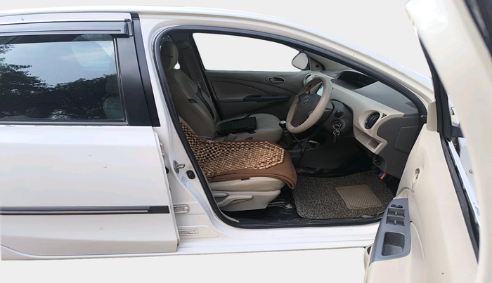 2013 Toyota Etios GD, Diesel, Manual, 1,84,018 km, interior