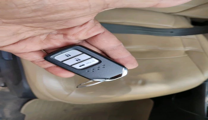 2021 Honda Amaze 1.5L I-DTEC VX CVT, Diesel, Automatic, 99,418 km, interior