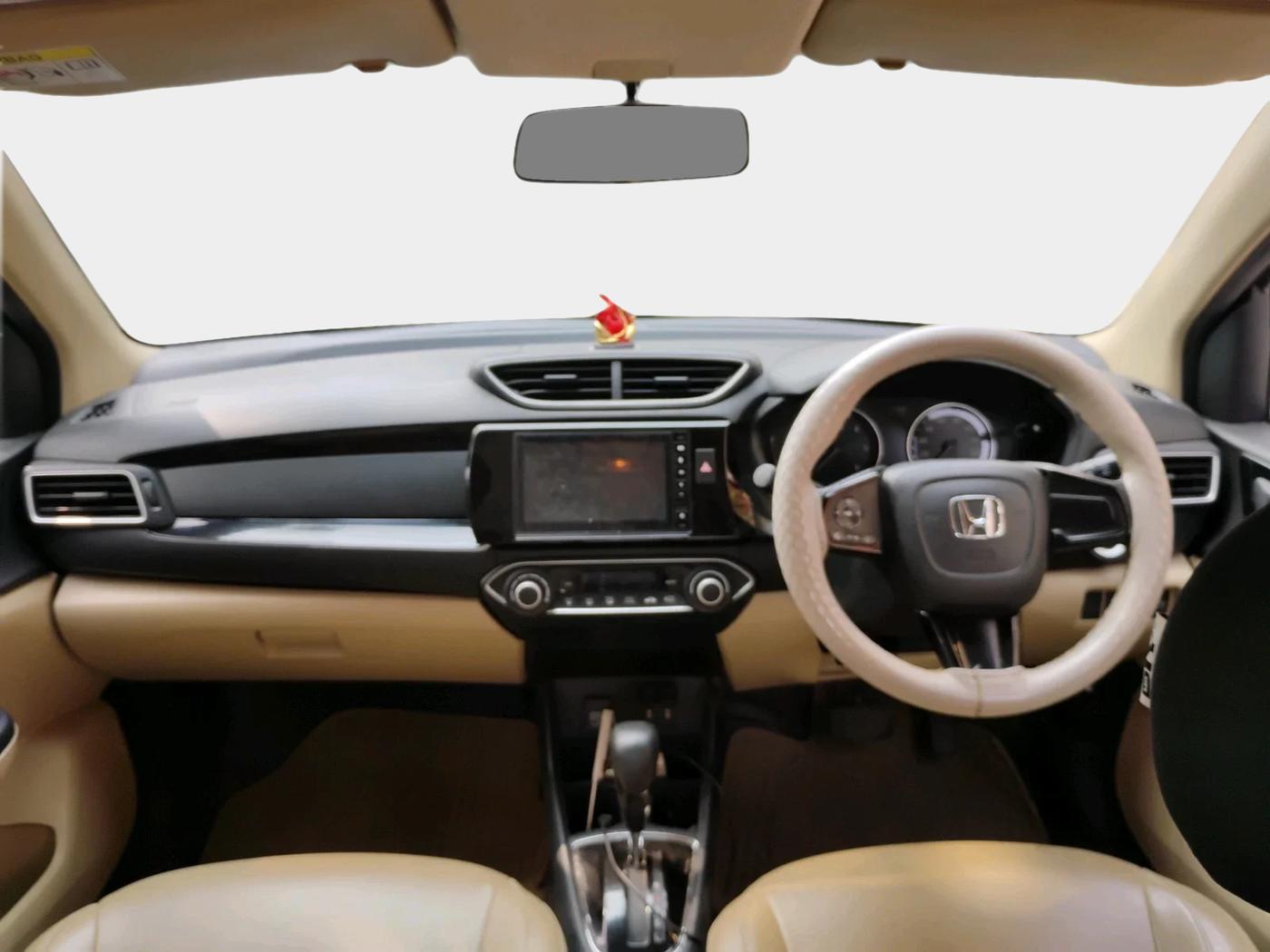 2021 Honda Amaze 1.5L I-DTEC VX CVT, Diesel, Automatic, 99,418 km, interior