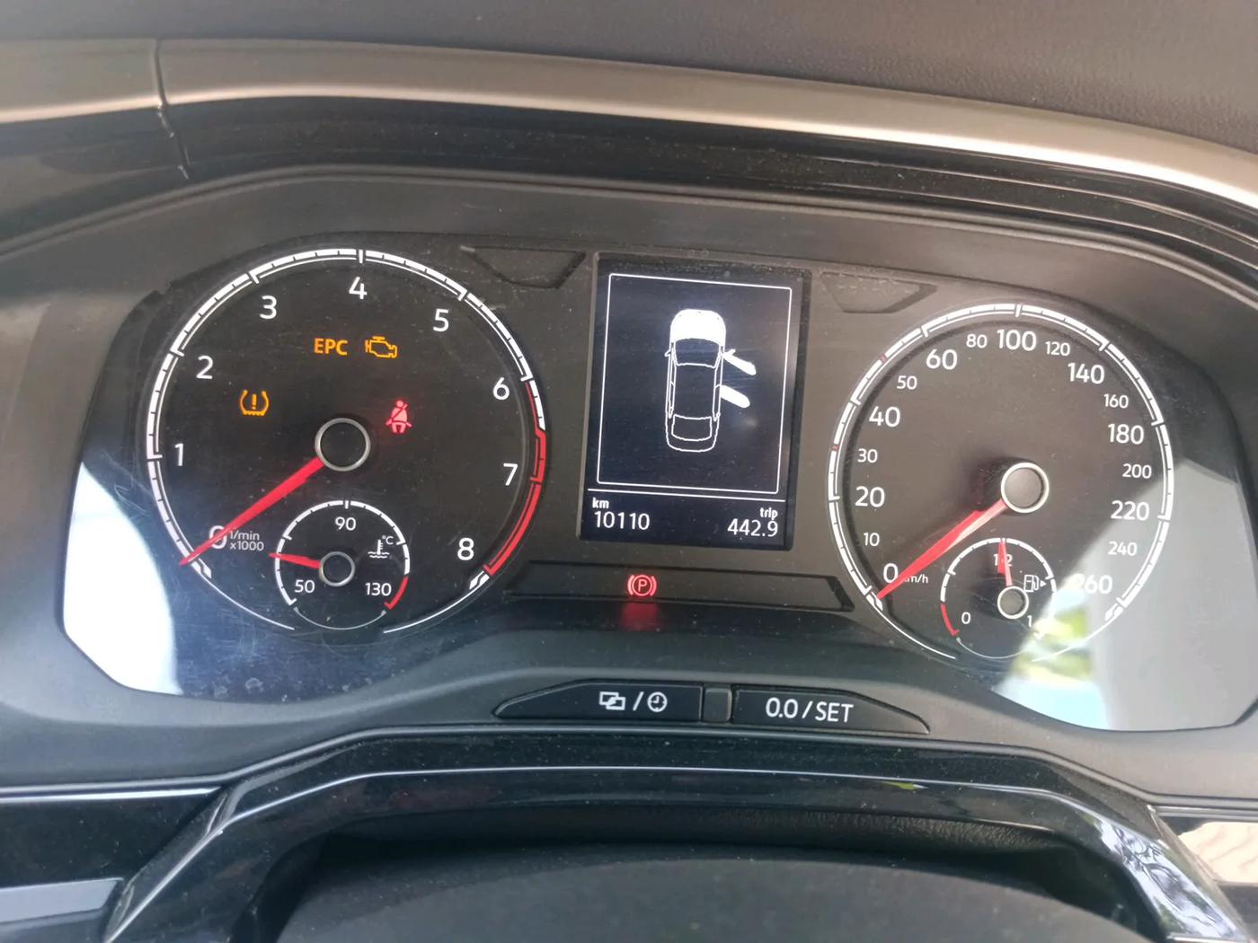 2023 Volkswagen VIRTUS HIGHLINE TSI 1.0 MT, Petrol, Manual, 10,110 km, interior