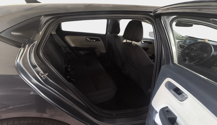 2023 Tata ALTROZ XZA + SUNROOF, Petrol, Automatic, 30,821 km, interior