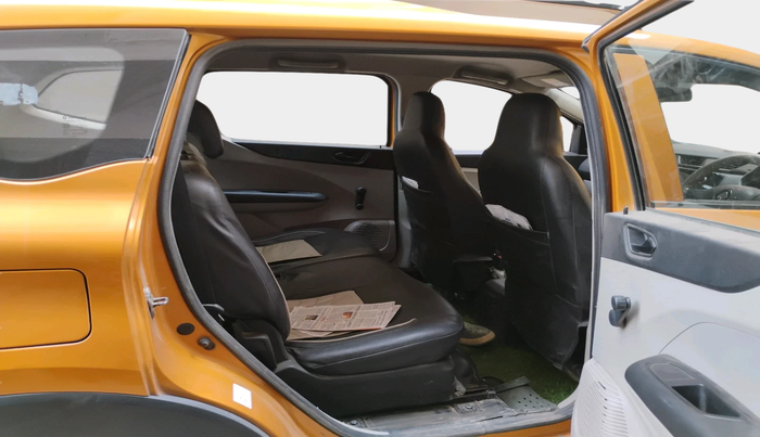 2020 Renault TRIBER RXL MT, Petrol, Manual, 1,51,050 km, interior